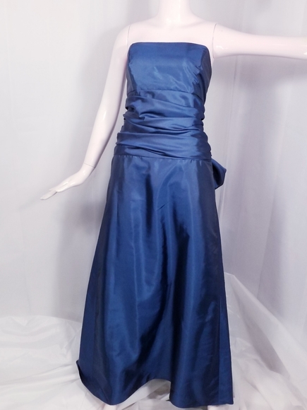 Strapless Evening Gown with a Tie Bow - Picture 1 of 14